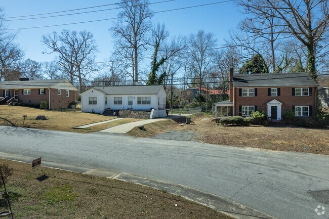 There is a mix of single family and brick ranch-style homes throughout Union, SC.