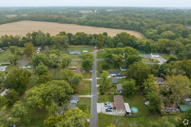 Large lots in Cottage Hills give the feeling of a more rural area.