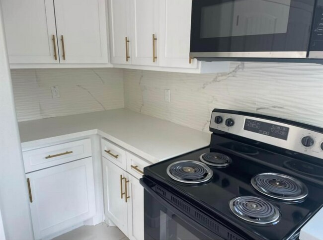 201 W Rutherford Ave unit 2, Edinburg, TX 78541 - photo 4