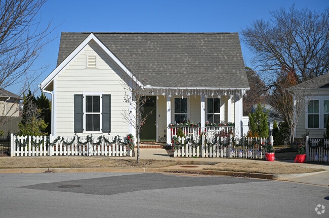 A craftsman style home in Edgewater Alabama.
