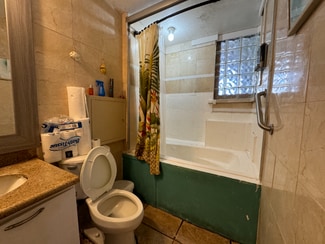 419 Atkinson Dr Unit c, Honolulu, HI 96814