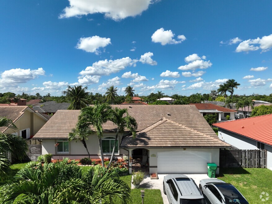 15806 SW 144th Place, Miami, FL 33177 - photo 2