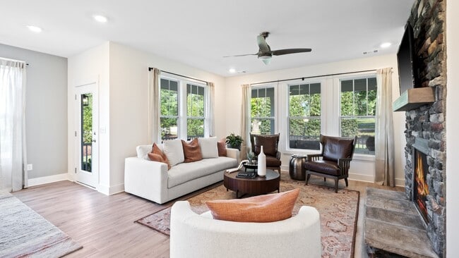 219 Moorish Cir, Simpsonville, SC 29681 - photo 4