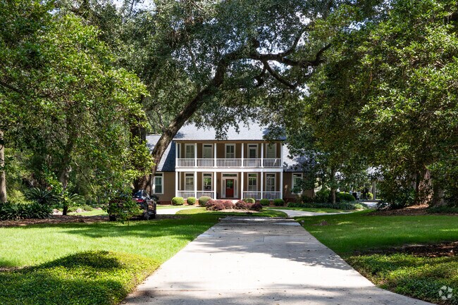 Live, laugh, and love life in Lake Iamonia, your haven in the Florida Panhandle.