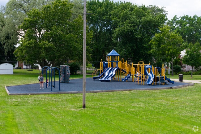 Willow Ridge Elementary School has 358 students.