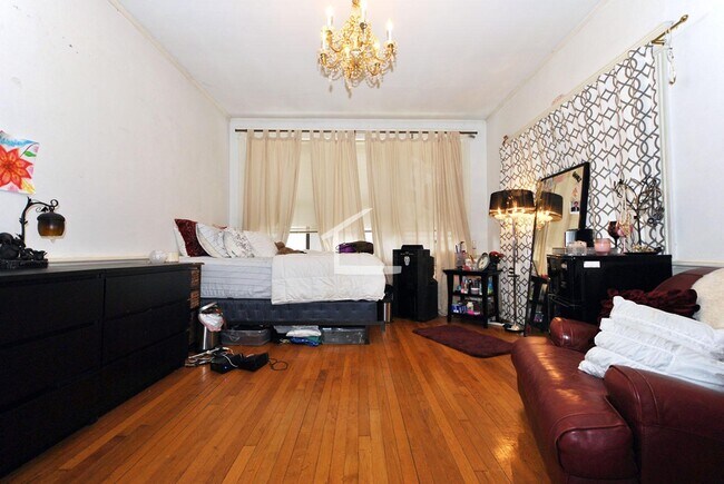 215 Saint Paul St unit 1, Brookline, MA 02446 - photo 4