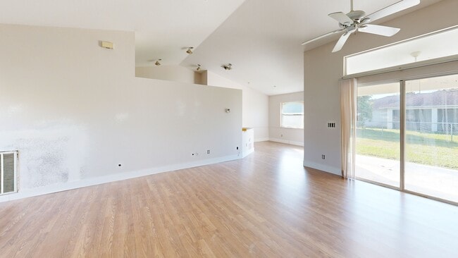 1633 Covington Meadows Cir, Lehigh Acres, FL 33936 - photo 3