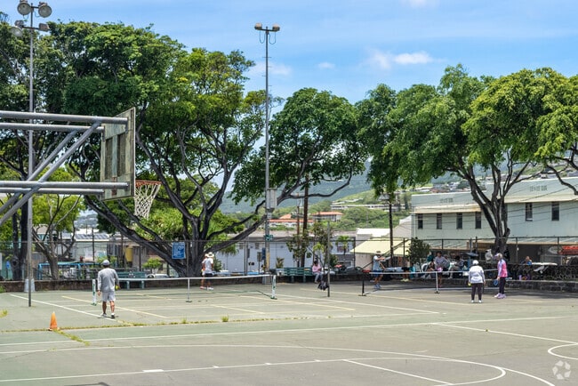 Kaimuki residents can enjoy outdoor sports at one of many parks in the area.