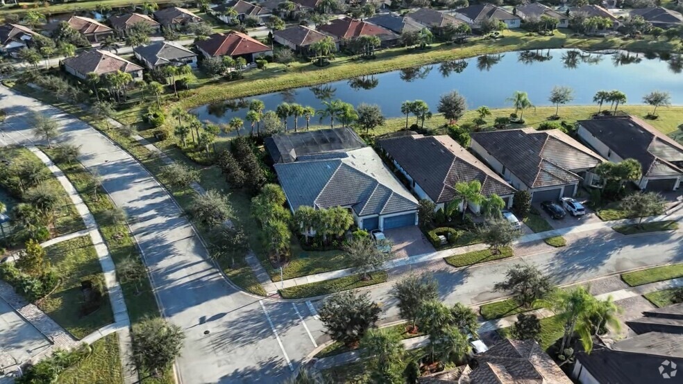 5098 Pendelton Square, Vero Beach, FL 32967 - photo 2