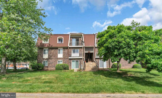 121 N Fillmore Ave Unit 12, Sterling, VA 20164