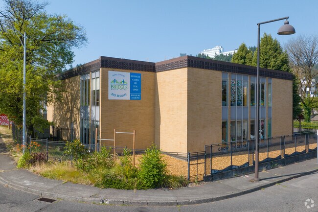 Bridges Middle School serves grades 5 - 8 on SW 1st Ave in Portland.