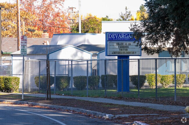 Welcome to Manuel De Vargas Elementary School.