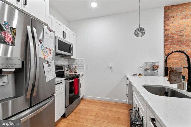 721 N 40th St unit 2, Philadelphia, PA 19104 - photo 6