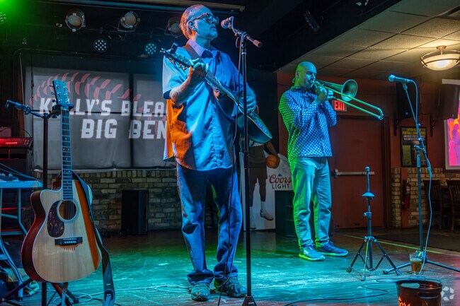 Vernon residents can head to Kelly's Bleachers for live music.