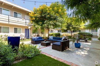 2675 Arlington Ave, Los Angeles, CA 90018
