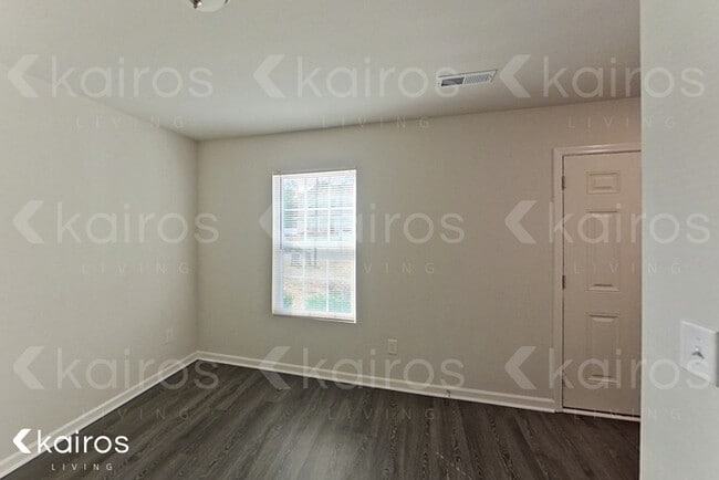 204 Glenoaks Dr, Lexington, NC 27292 - photo 3