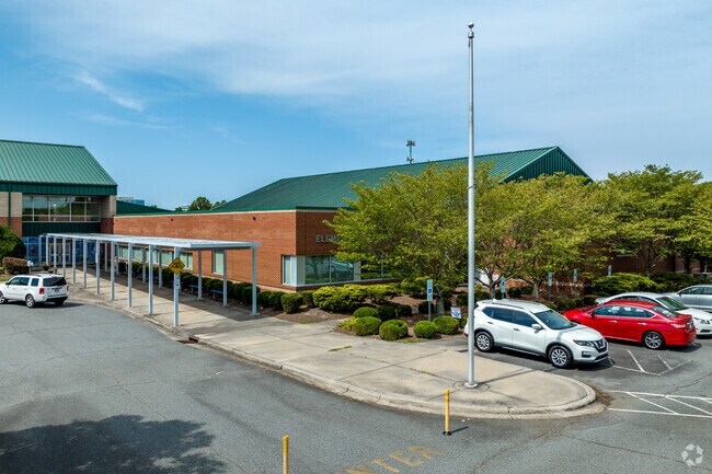 Endhaven Elementary School entrance in Charlotte, NC.
