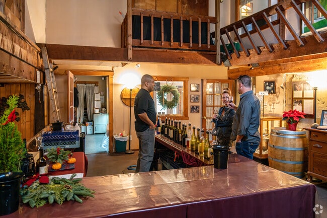 Experienced sommeliers offer tastings at Amalthea Cellars Winery in Chesilhurst.