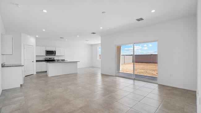 1540 E Mason Dr, Casa Grande, AZ 85122 - photo 3