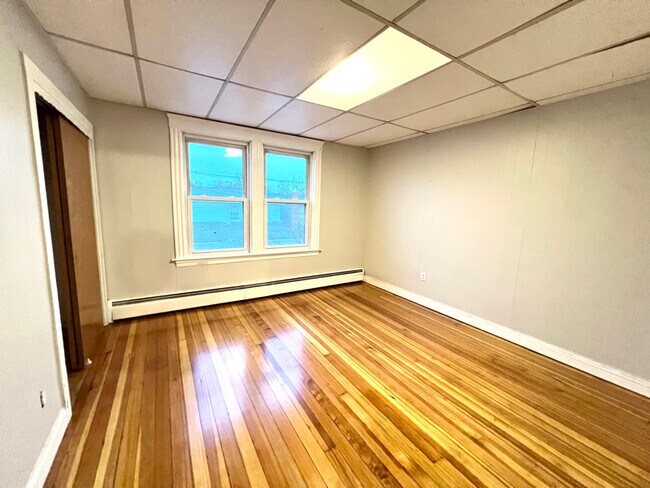 36 Ferncliff Ave unit 2, North Providence, RI 02911 - photo 3