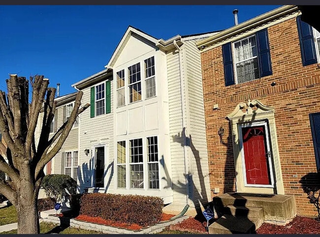 2570 Sylvan Moor Ln, Woodbridge, VA 22191 - photo 2