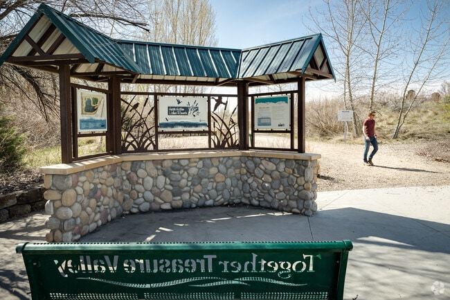 Visitors to Hyatt Hidden Lakes Reserve near West Boise discover a wide range of activities.