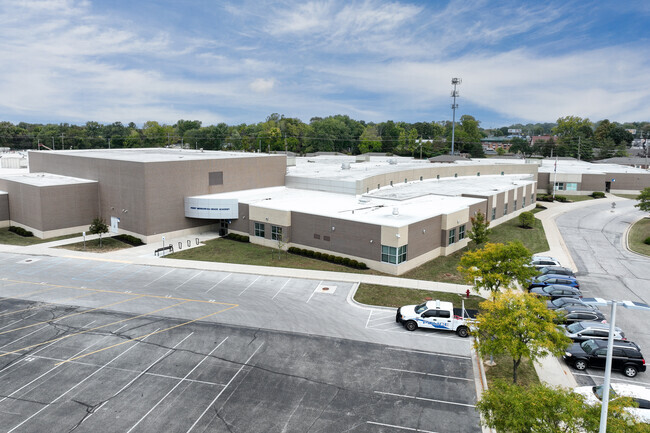 Perry Meridian 6th Grade Academy has a student-teacher ratio of 18 to 1.