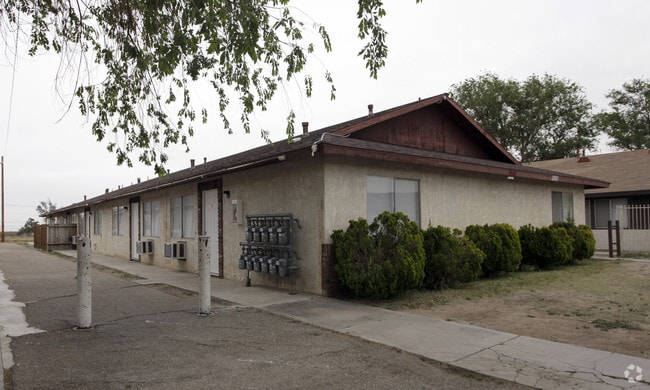 Freshly Modernized 1-Bed, 1-Bath Apartments in Adelanto!!, Adelanto, CA 92301 - photo 3