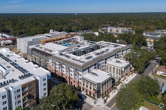 Theory Gainesville, Gainesville, FL 32601 - photo 2