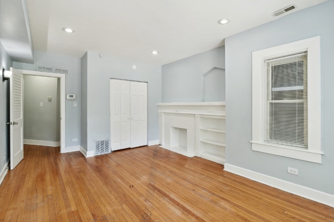 8045 S Maryland Ave unit 1S, Chicago, IL 60619 - photo 2