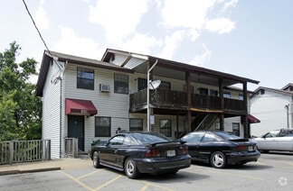 1727 Bridleton Woods, Fenton, MO 63026