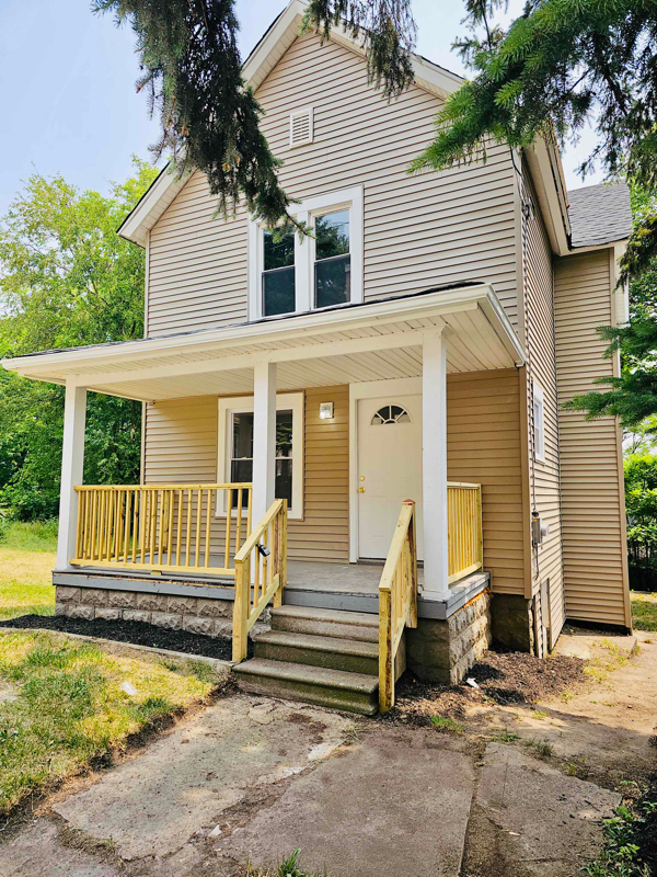 77 Kent Ct, Akron, OH 44305