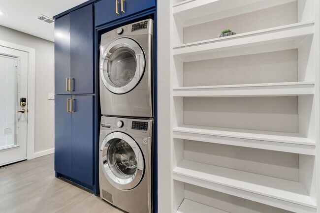 1514 Elmwood Blvd unit ID1018233P, Dallas, TX 75224 - photo 7