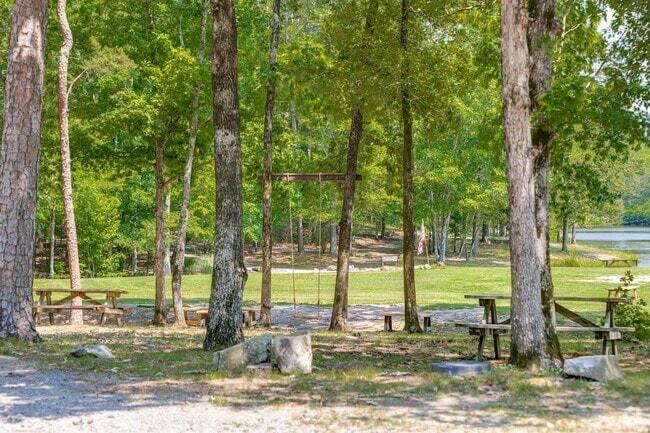 Wildwood Park for the Arts mission is to challenge the intellect through encounters with nature.