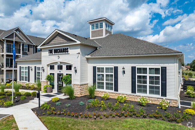 Clubhouse & Leasing Office