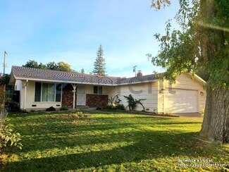 9033 Fashion Dr, Sacramento, CA 95826