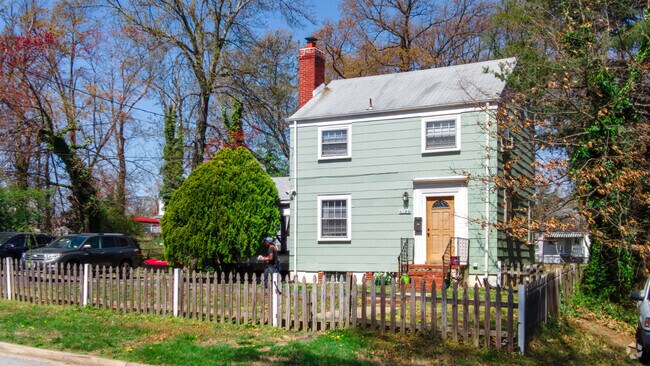 Two-story cottages can sometimes be found in District Heights, many of which have chimneys.