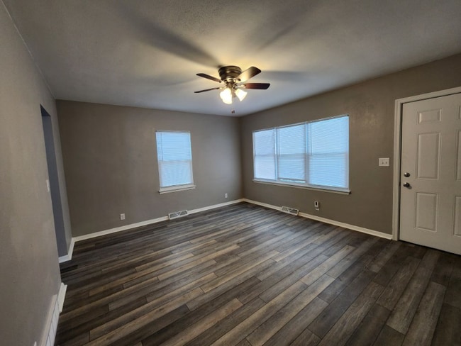 2049 34th St, Rock Island, IL 61201 - photo 3