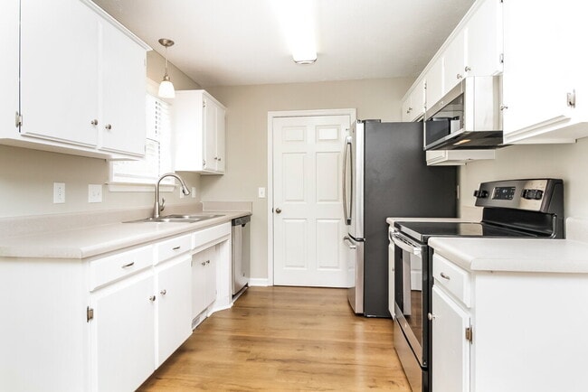 610 Angel Way Ct, La Vergne, TN 37086 - photo 7