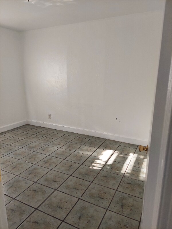 2513 Grant St, Hollywood, FL 33020 - photo 7