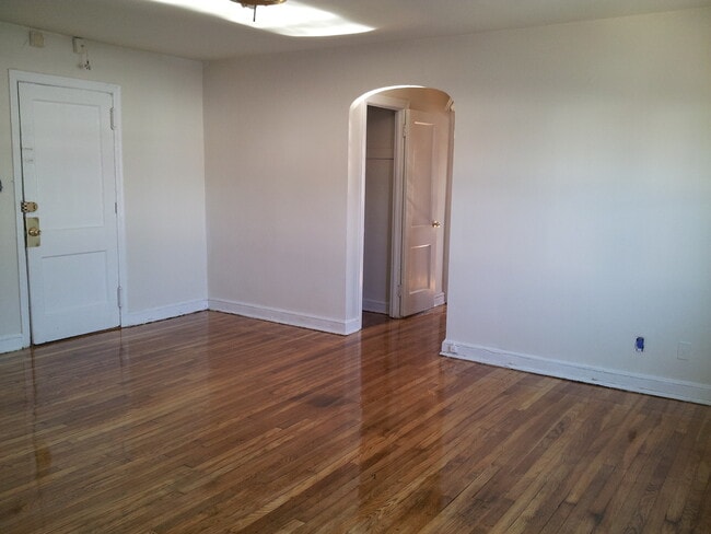 220 Allison St NW unit 206, Washington, DC 20011 - photo 6