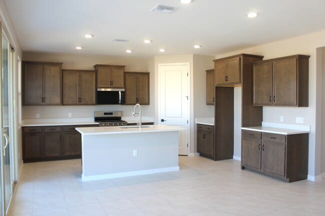 3696 S Elliot Way, Yuma, AZ 85365 - photo 4