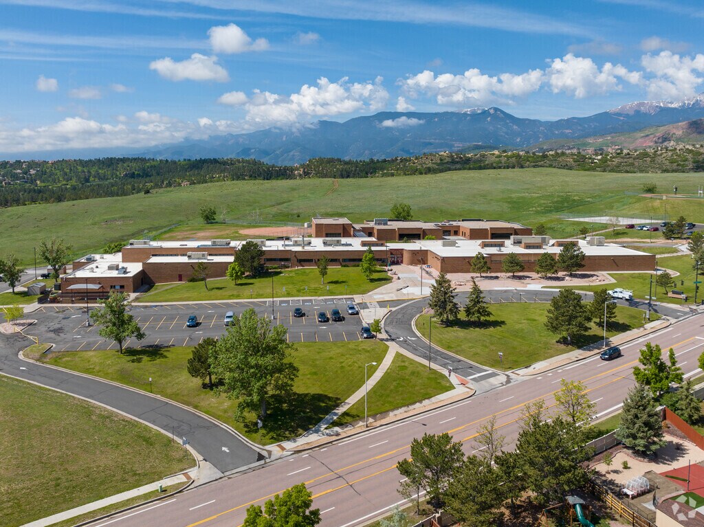 Eagleview Middle School boasts above average test scores.