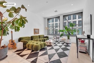 228 W Broadway, New York, NY 10013