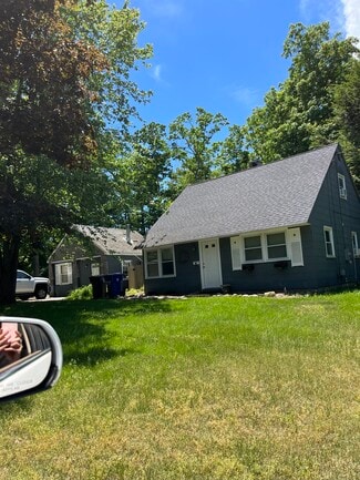 75 Ridgewood Rd, Willimantic, CT 06226