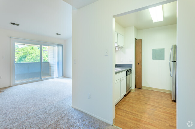 1 BR, 1 BA - The Knoll