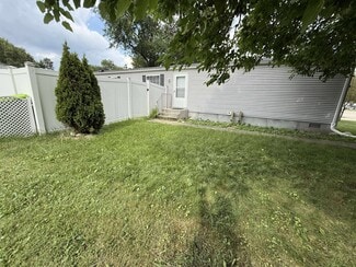 1930 Patrick Henry Cir, Urbana, IL 61802