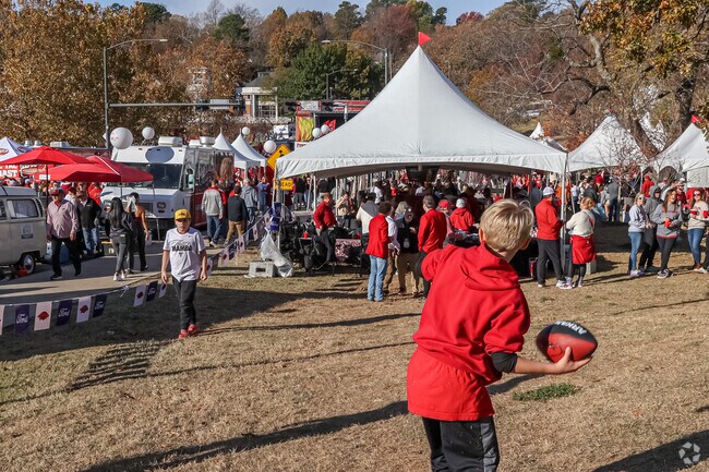 Fans large and small enjoy the HogTown Festival.