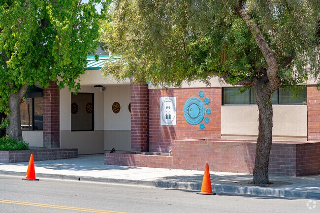 Downtown Elementary is apart of the Bakersfield City School District.
