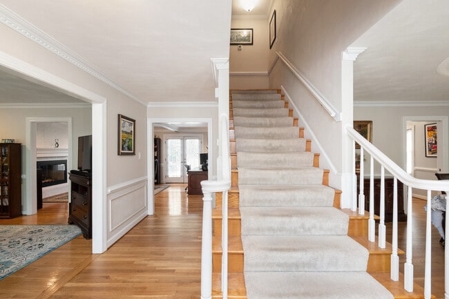 338 W Olney Rd unit All, Norfolk, VA 23507 - photo 2